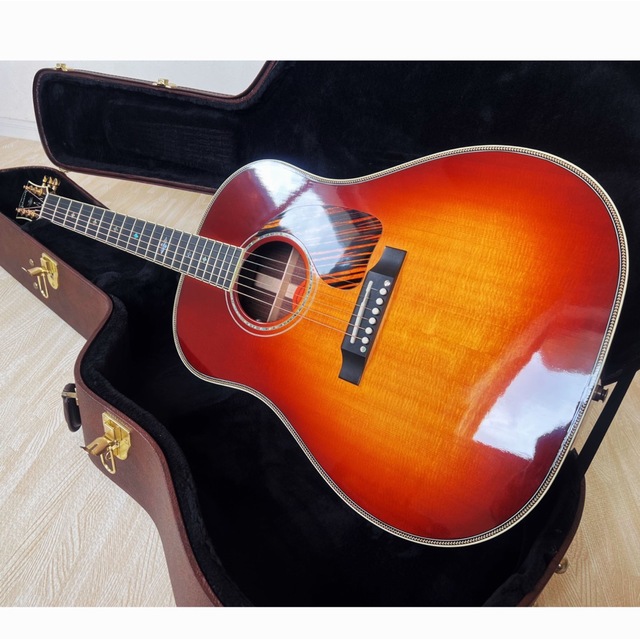 Gibson(ギブソン)の【極美品】Gibson J-45 Custom 2018 ミントコンディション！ 楽器のギター(アコースティックギター)の商品写真
