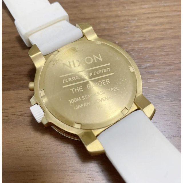 NIXON(ニクソン)のNIXON レイダー　ホワイトゴールド　ニクソン　腕時計 レディースのファッション小物(腕時計)の商品写真