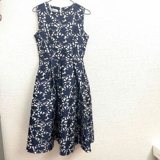 ワンピース ドレス  花柄 ホワイト ネイビー ワンピ スカート 可愛い 上品(ひざ丈ワンピース)