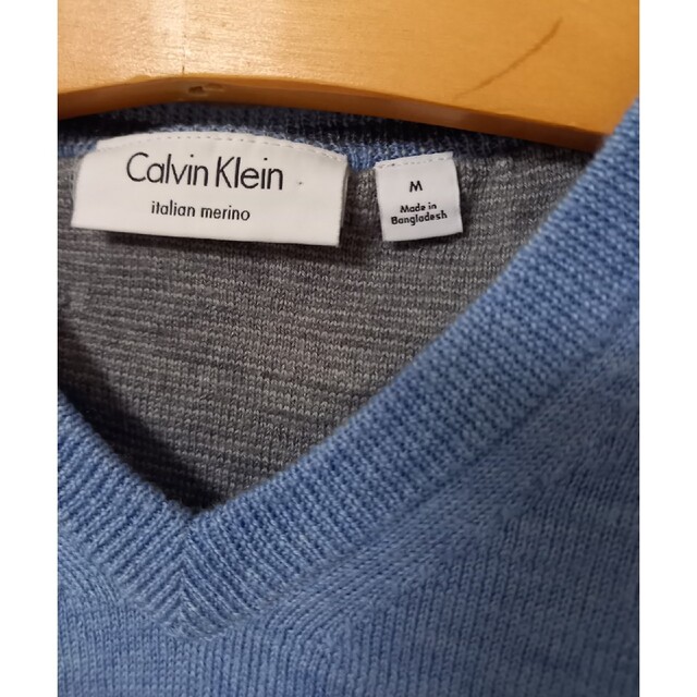 Calvin Klein(カルバンクライン)のカルバンクライン Vネック セーター ロゴ刺繍 メリノウール レディースのトップス(ニット/セーター)の商品写真