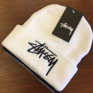 ステューシー(STUSSY)のStussy ストゥーシー　ニット帽　ホワイト(ニット帽/ビーニー)