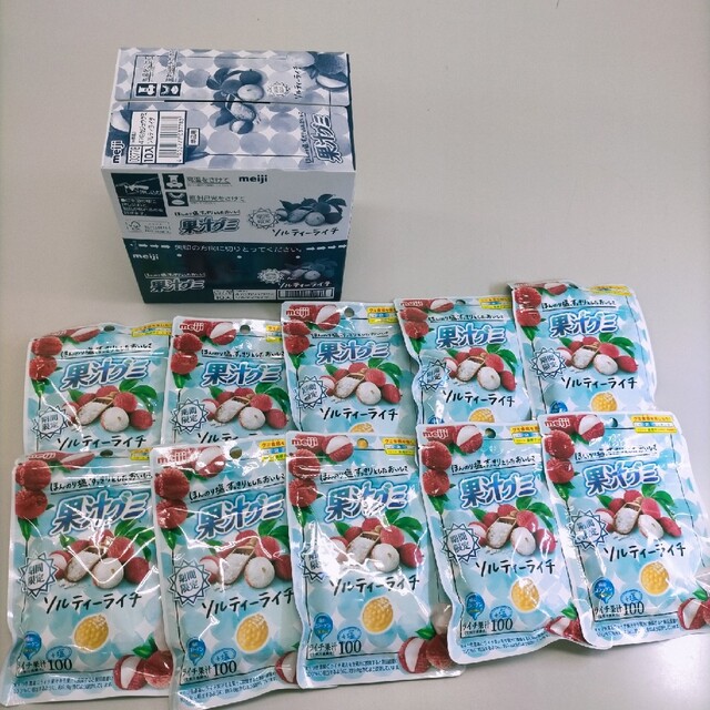 明治(メイジ)の明治　果汁グミ　ソルティーライチ47g 10袋 食品/飲料/酒の食品(菓子/デザート)の商品写真