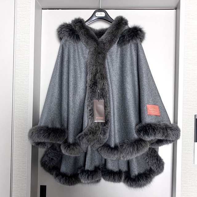 新品タグ付‼️BALMIN バルマンカシミヤ100%ドレープ美しいポンチョ