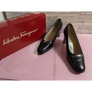 サルヴァトーレフェラガモ(Salvatore Ferragamo)の美　品！SaIvatore Ferrgamo  フェラガモ パンプス(ハイヒール/パンプス)