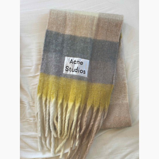 Acne Studios(アクネストゥディオズ)のacne studios ロゴ入り　チェック　ストール レディースのファッション小物(マフラー/ショール)の商品写真