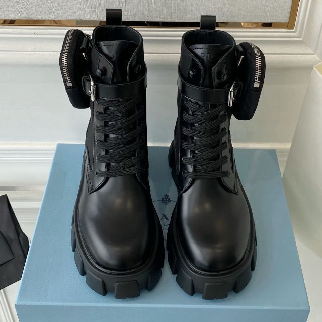 新品 PRADA プラダ モノリス レザーxナイロンファブリック ブーツ