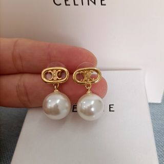 セリーヌ ピアスの通販 500点以上 | celineのレディースを買うならラクマ