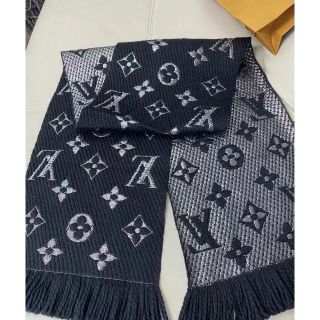 ヴィトン(LOUIS VUITTON) シルバー マフラー/ショール(レディース)の ...