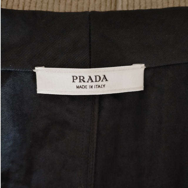 PRADA(プラダ)のPRADA イタリア製 コート レディースのジャケット/アウター(トレンチコート)の商品写真