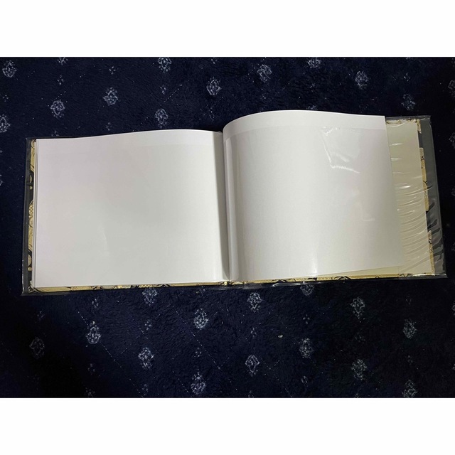 最大74%オフ! 御朱印帳 書き置き 見開き 書置き 御城印 紐綴じ式 朱印帳 カバー付二越縮緬 クリーム色地「紅白モダン椿柄」24ポケット 21.2×29.8cmサイズ紐綴じ式 おしゃれ かわいい ギフト プレゼント ご城印 書置 帳