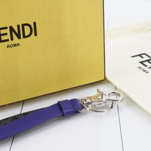 新品・未使用】FENDI フェンディ ズッカ イーホルダー キーリング