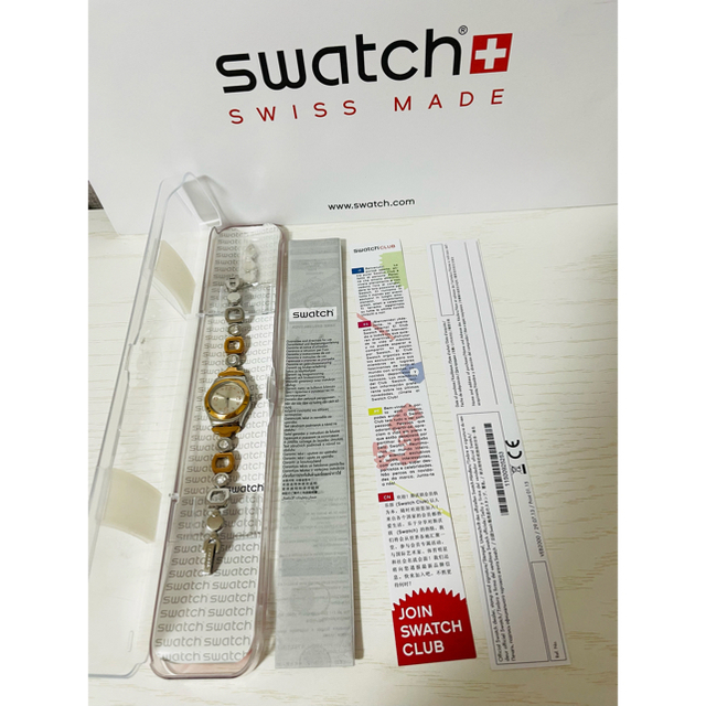 swatch(スウォッチ)の【新品未使用】Swatch ブレスレット腕時計 レディースのファッション小物(腕時計)の商品写真