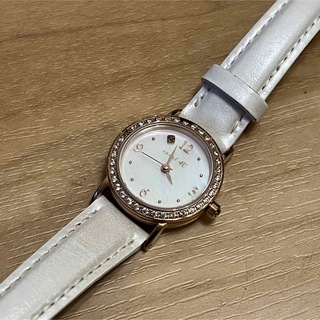 ヨンドシー(4℃)の美品 canal 4°C 腕時計 シェル文字盤 白革ベルト 購入額約3.5万円(腕時計)