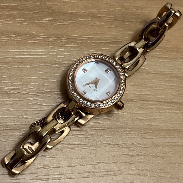 4℃(ヨンドシー)の美品 canal 4°C 腕時計 シェル文字盤 ゴールドブレス 約3.5万円 レディースのファッション小物(腕時計)の商品写真