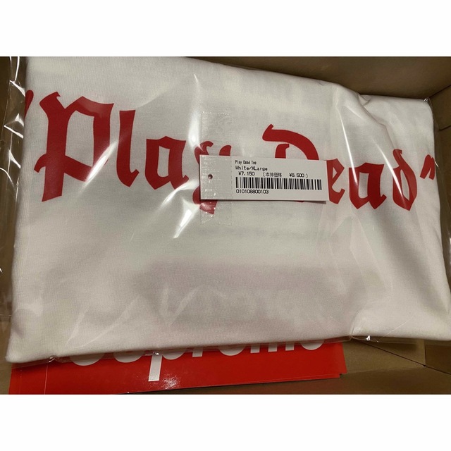 Supreme(シュプリーム)のSupreme “Play Dead” Tee メンズのトップス(Tシャツ/カットソー(半袖/袖なし))の商品写真