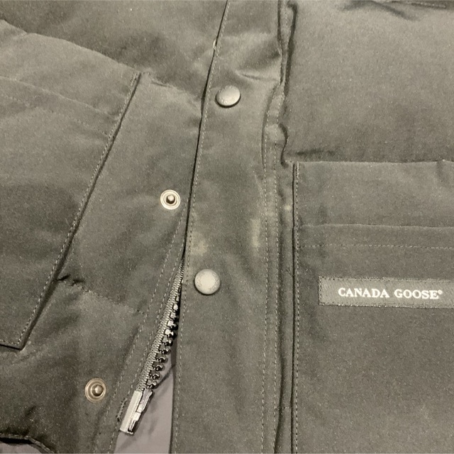 CANADA GOOSE(カナダグース)のカナダグース　ダウンベスト　ブラック　4131JM XS レディースのジャケット/アウター(ダウンベスト)の商品写真