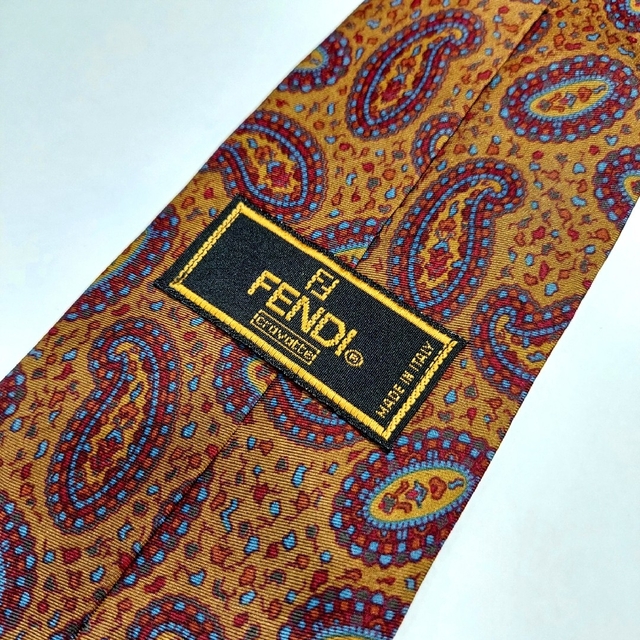FENDI(フェンディ)の232【FENDI】フェンディ ネクタイ  黄土色×ペイズリー柄 メンズのファッション小物(ネクタイ)の商品写真