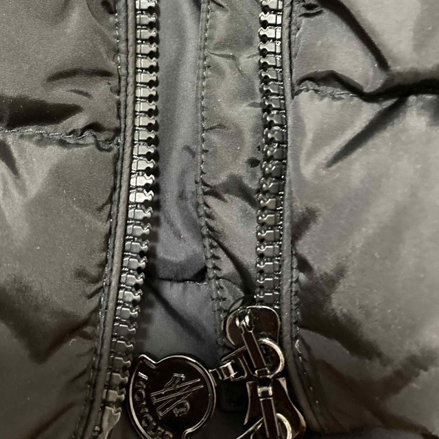 MONCLER(モンクレール)の美品　モンクレール　シャーパル レディースのジャケット/アウター(ダウンジャケット)の商品写真
