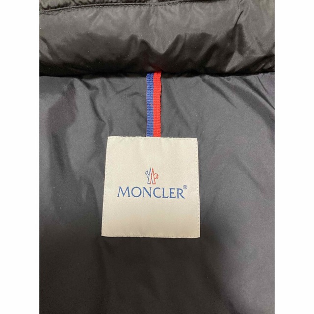 MONCLER(モンクレール)の美品　モンクレール　シャーパル レディースのジャケット/アウター(ダウンジャケット)の商品写真