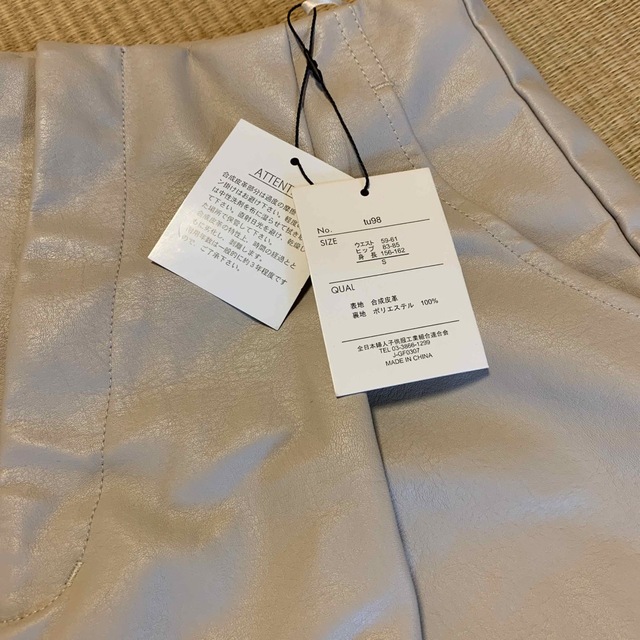 GRL(グレイル)のレザーショートパンツ[tu98] GRL 黒プリーツスカート　オマケ レディースのスカート(ミニスカート)の商品写真