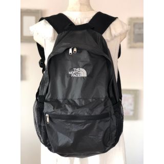 (新品) ブラック　折りたたみリュック(登山用品)