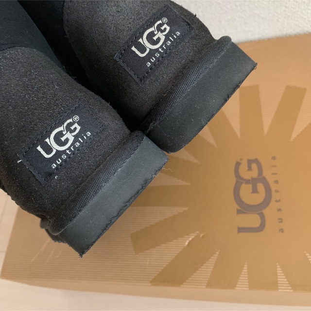 UGG(アグ)の【まくお様専用】UGG アグ ムートンブーツ 黒 22cm レディースの靴/シューズ(ブーツ)の商品写真