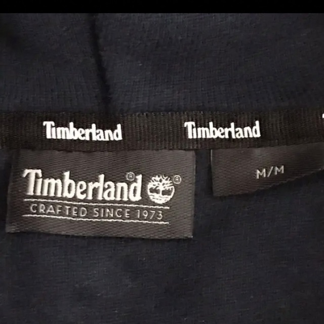 Timberland(ティンバーランド)のお値下げ人気デザインTimberland センター刺繍ロゴ パーカー 定番カラー メンズのトップス(パーカー)の商品写真