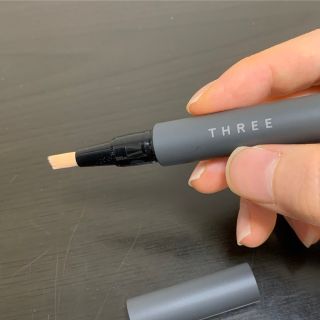 スリー(THREE)のTHREE アドバンスドスムージングコンシーラー01(コンシーラー)