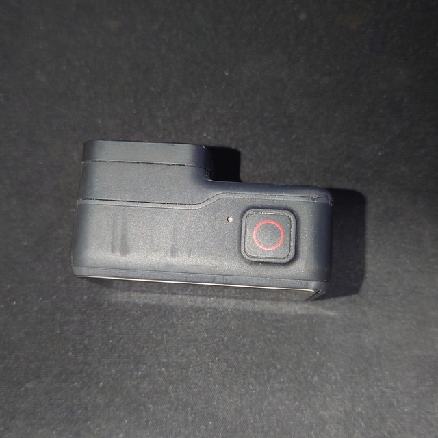 GoPro(ゴープロ)のGoPro HERO7 Black　ジャンク品 スマホ/家電/カメラのカメラ(ビデオカメラ)の商品写真