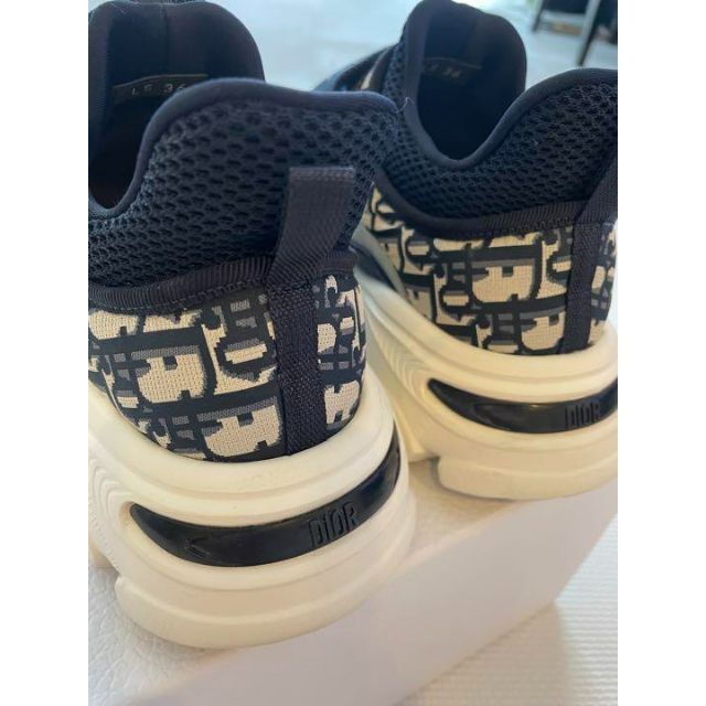 即完売の激レア dior スニーカー オブリーク 柄 D-WANDER