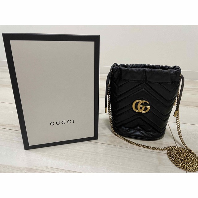 Gucci(グッチ)のGUCCI マーモント ミニバケットショルダーバッグ レディースのバッグ(ショルダーバッグ)の商品写真