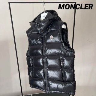 モンクレール ダウンベストの通販 2,000点以上 | MONCLERを買うならラクマ