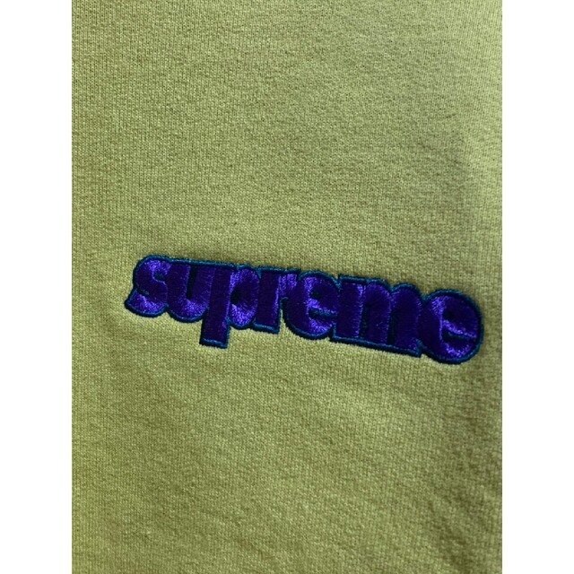 Supreme(シュプリーム)のsupreme ロゴ　スウェット　クルーネック メンズのトップス(スウェット)の商品写真