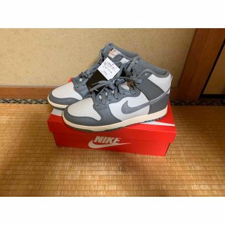 ナイキ(NIKE)のNIKE DUNK HIGH RETRO ライトボーンアンド タンブルドグレー(スニーカー)