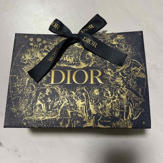 Dior(ディオール)の専用　Dior  パウダー　限定品 コスメ/美容のベースメイク/化粧品(フェイスパウダー)の商品写真