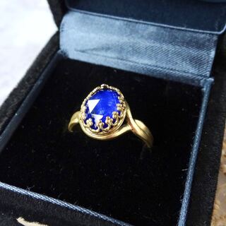 ラピスラズリの指輪　リング　天然石　青　フリーサイズ　ゴールド　agete 好き(リング)