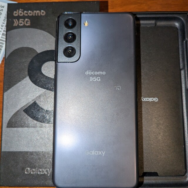 Galaxy(ギャラクシー)のdocomo ドコモ Galaxy S21 5G SC-51B ファントムグレー スマホ/家電/カメラのスマートフォン/携帯電話(スマートフォン本体)の商品写真