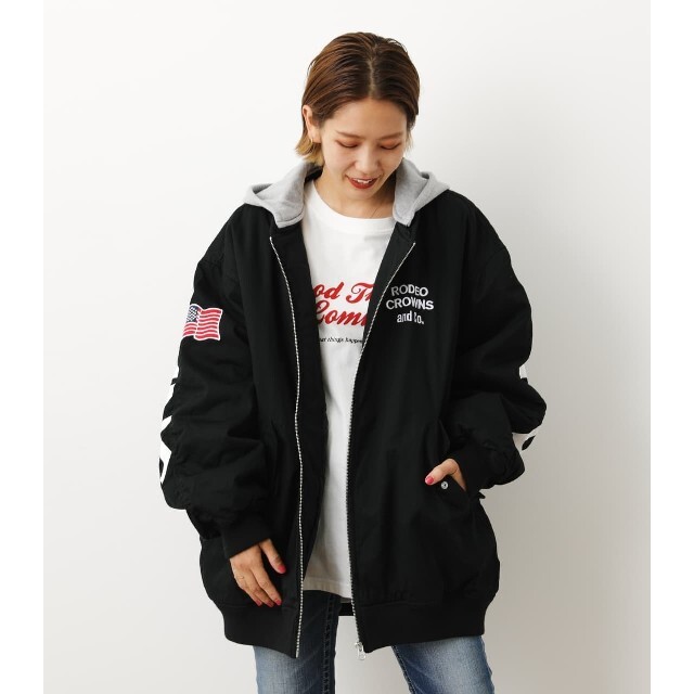 RODEO CROWNS WIDE BOWL(ロデオクラウンズワイドボウル)の完売品✩RODEO CROWNS✩RCWB✩HOODED BIG ブルゾン レディースのジャケット/アウター(ブルゾン)の商品写真