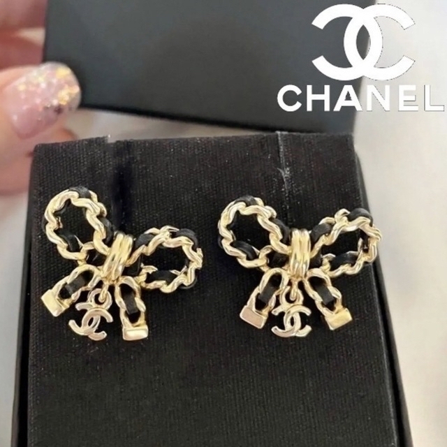 未使用　CHANEL  リボンピアス　ゴールド画像6枚目の通り