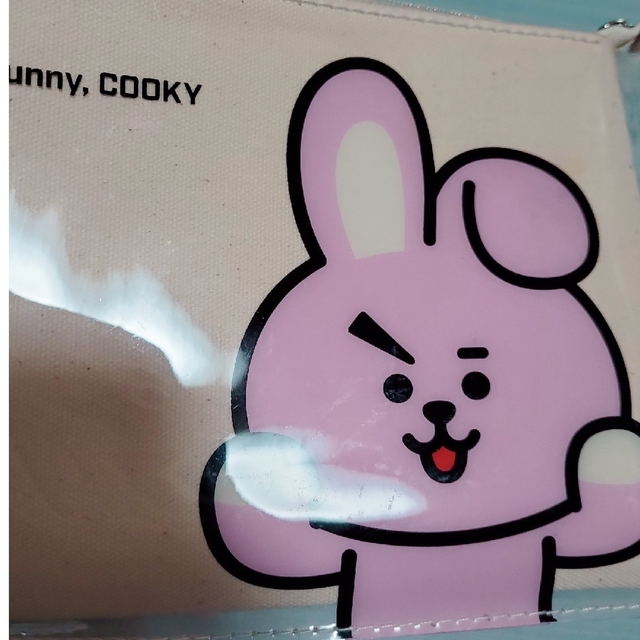 BT21(ビーティーイシビル)のbt21 COOKY 大きめポーチ レディースのファッション小物(ポーチ)の商品写真