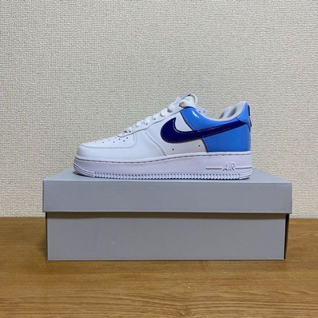 新品 NIKE AIR FORCE 1 '07 ESS  24cm