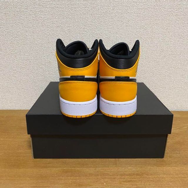 Jordan Brand（NIKE）(ジョーダン)の24.5cm【新品】ナイキ エアジョーダン1 MID タクシー レディースの靴/シューズ(スニーカー)の商品写真