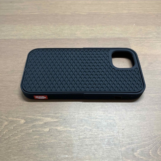 VANS(ヴァンズ)の【新入荷】iPhone 14 ケース vans バンズ スマホ/家電/カメラのスマホアクセサリー(iPhoneケース)の商品写真