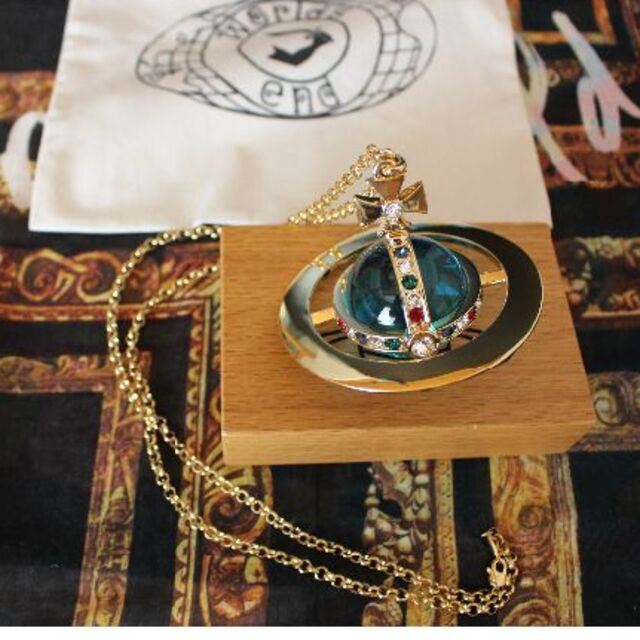 Vivienne Westwood - 新品 ヴィヴィアン ジャイアントオーブ Vivienne Westwood - 新品 ヴィヴィアン ジャイアントオーブ