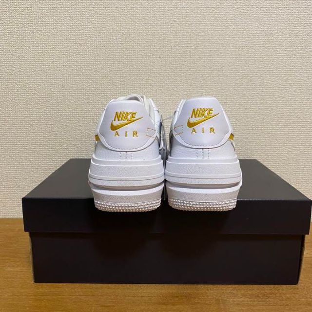 NIKE(ナイキ)の24.5cm ナイキ エアフォース 1  プラットフォーム  オレンジ レディースの靴/シューズ(スニーカー)の商品写真