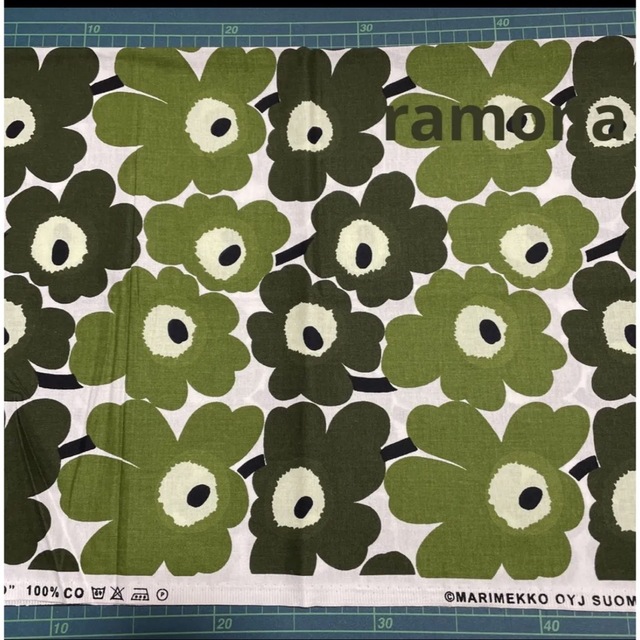 marimekko(マリメッコ)の⭐️キープ 廃番レア マリメッコ 生地 ミニウニッコ グリーン ハンドメイドの素材/材料(生地/糸)の商品写真