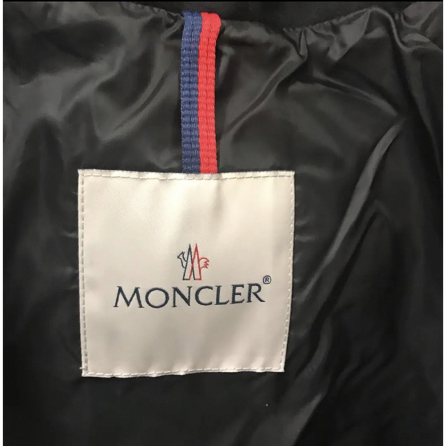 MONCLER(モンクレール)の専用 阪急百貨店購入 黒　モンクレール ダウンジャケット　モンジュネーブル メンズのジャケット/アウター(ダウンジャケット)の商品写真