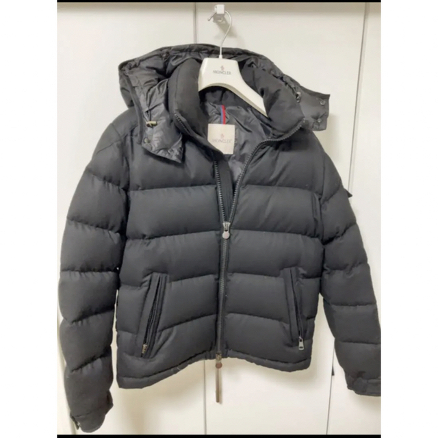 MONCLER(モンクレール)の専用 阪急百貨店購入 黒　モンクレール ダウンジャケット　モンジュネーブル メンズのジャケット/アウター(ダウンジャケット)の商品写真