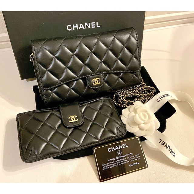 CHANEL(シャネル)の★美品★ CHANEL フラップ フォンポーチ付き チェーンウォレット レディースのファッション小物(財布)の商品写真