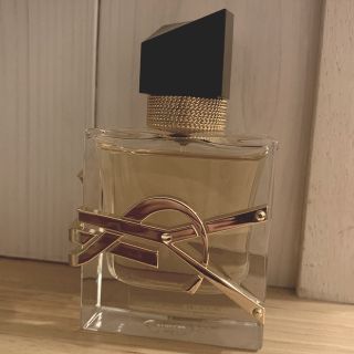 サンローラン(Saint Laurent)の最終価格❤️サンローランYSL   香水   使用回数2回   美品です(香水(女性用))